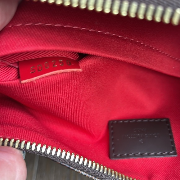 LOUIS VUITTON SOUTH BANK BESACE - Picture 15 of 15